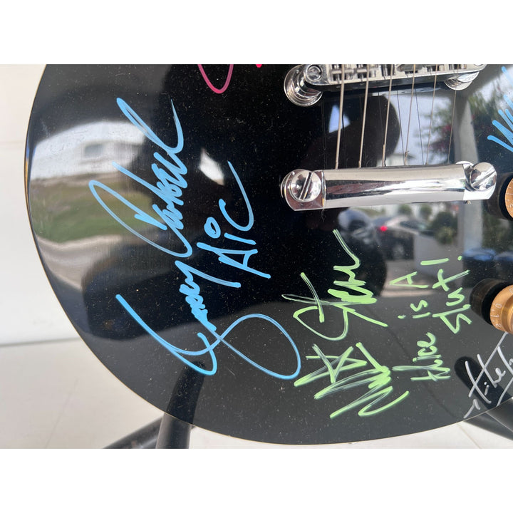 Alice in Chains Hand signed by Layne Staley, Jerry Cantrell, Mike Starr, and Sean Kinney vintage les paul electric guitar signed with proof.