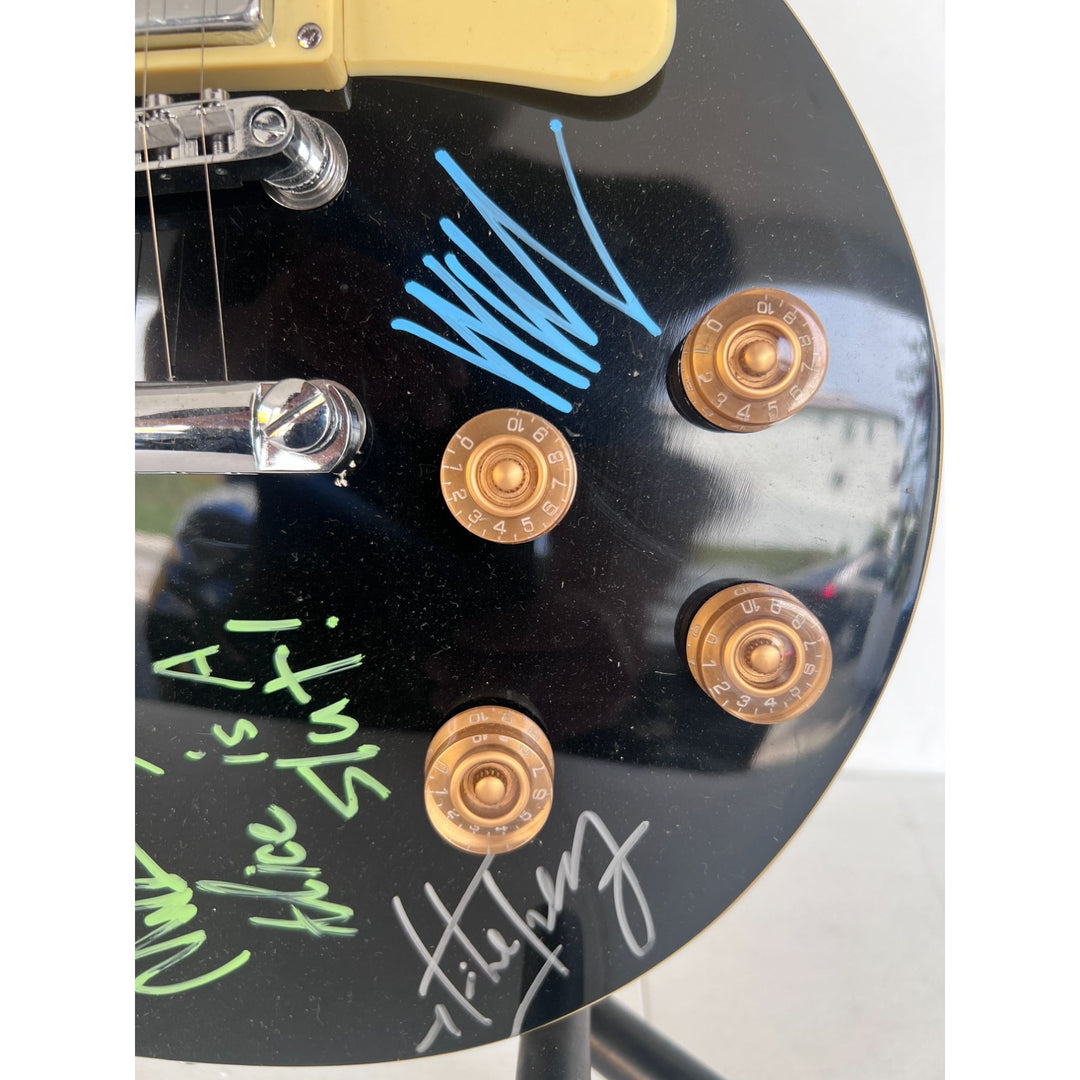 Alice in Chains Hand signed by Layne Staley, Jerry Cantrell, Mike Starr, and Sean Kinney vintage les paul electric guitar signed with proof.