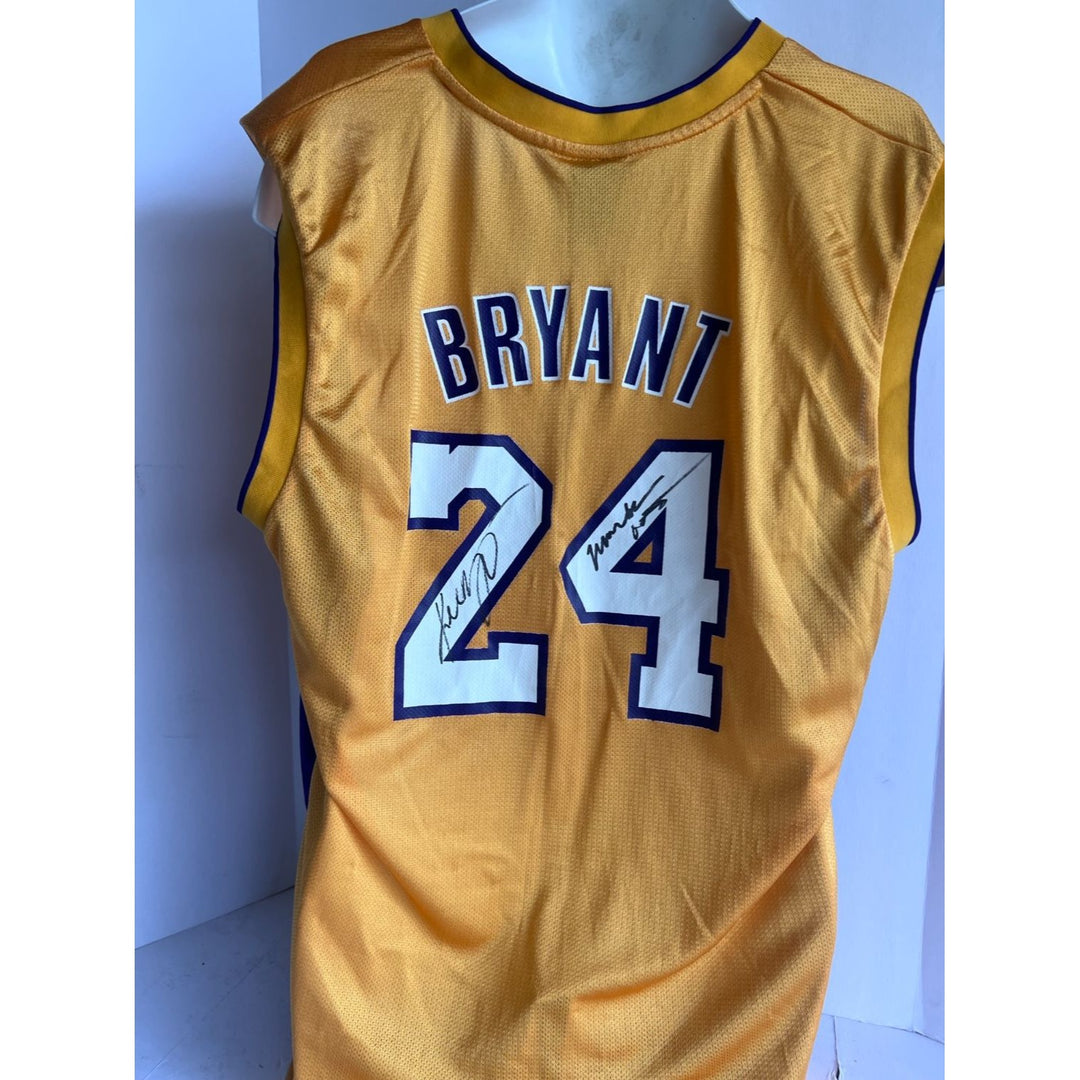 Los Angeles Lakers jersey Kobe Bryant "Black Mamba " inscribed & signed with proof