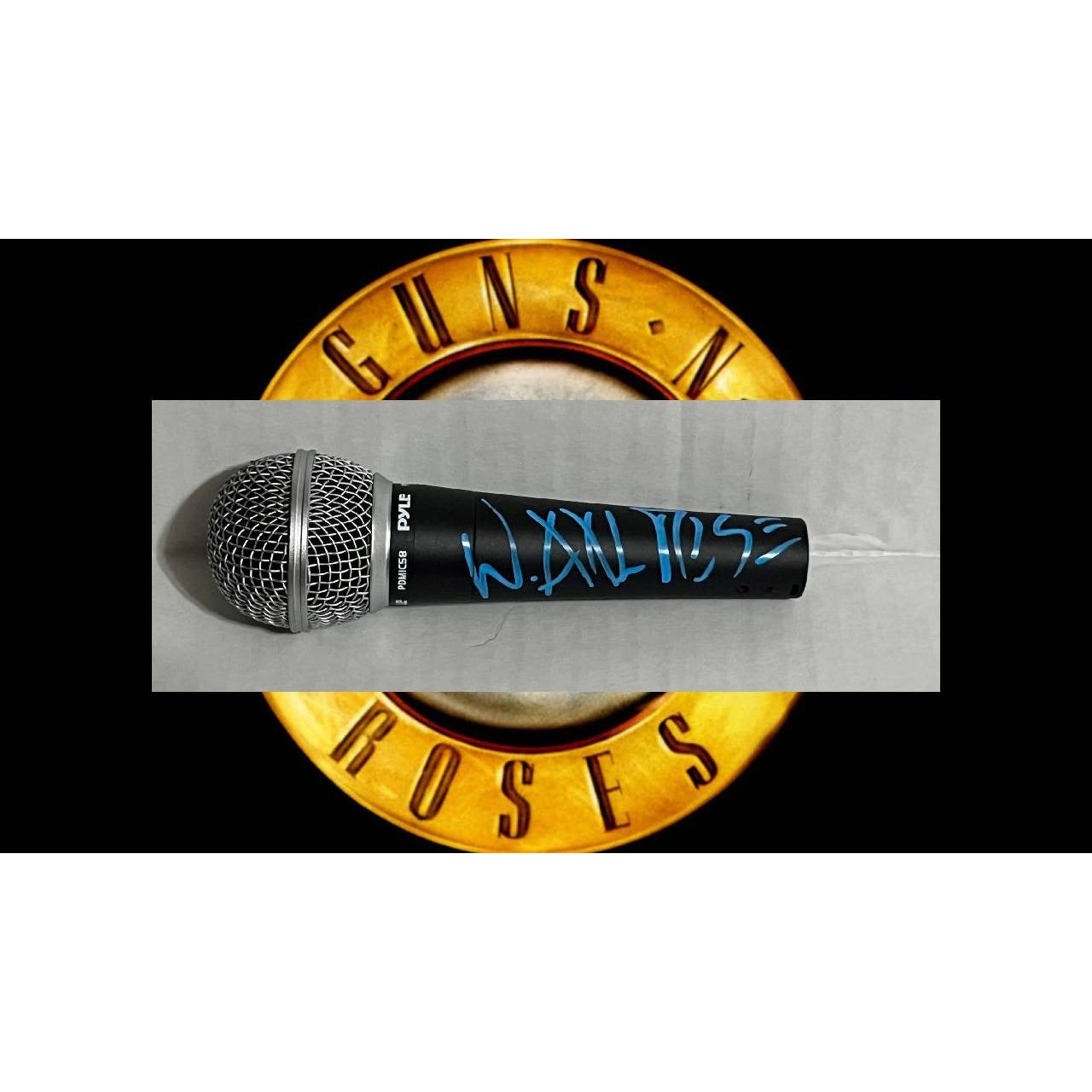 Guns n' roses W. axl rose microphone signed with proof