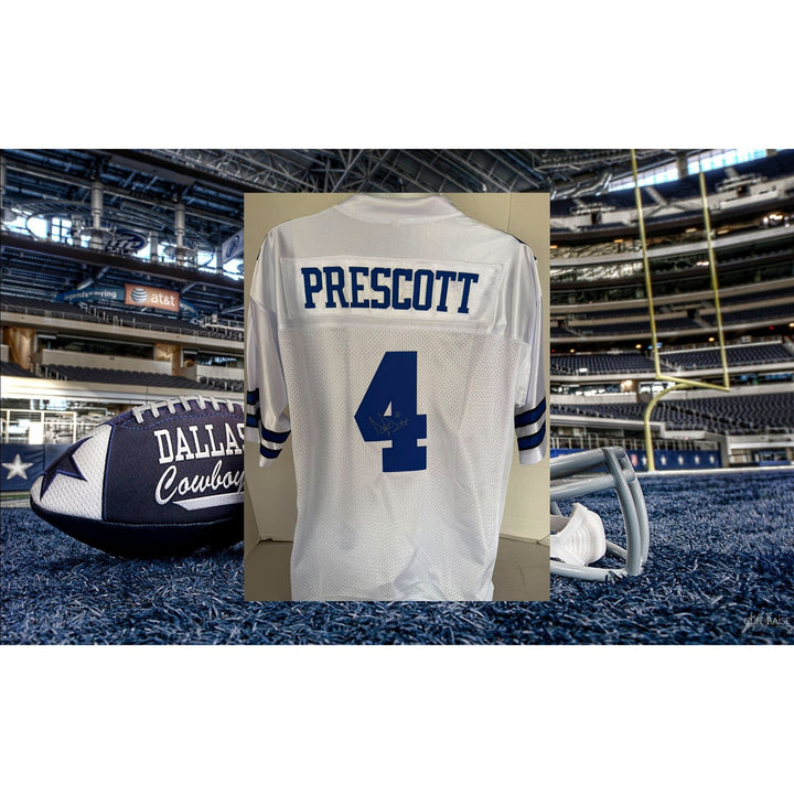 Dak Prescott Dallas Cowboys game model jersey Nike size large jersey signed with proof.