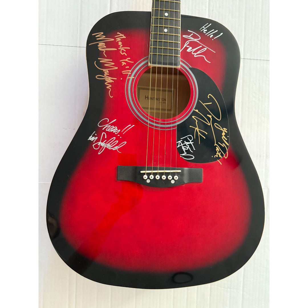 Hootie & the Blowfish Signed Guitar Darius Rucker, Mark Bryan, Jim Sonefeld and Dean Felber, Peter Holsapple.