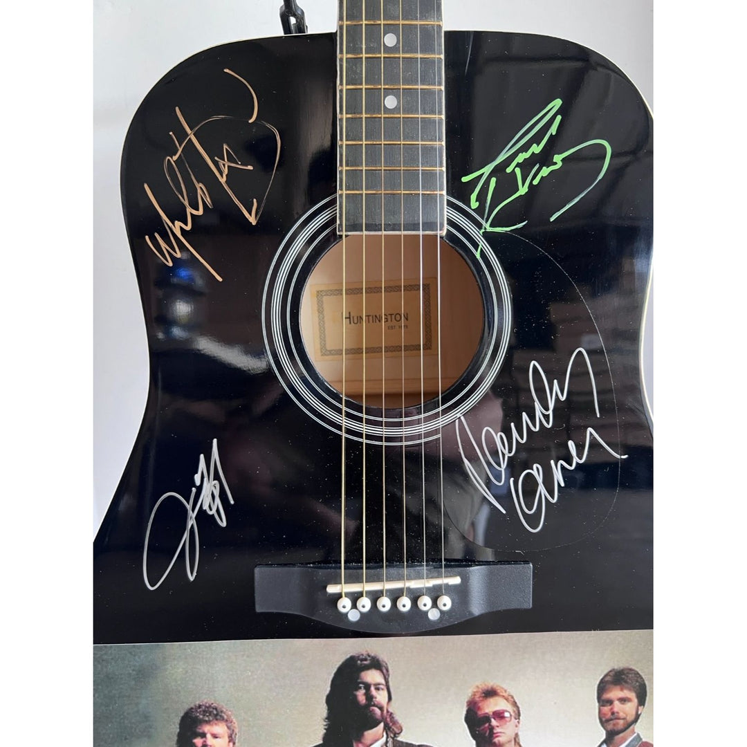 Teddy Gentry Randy Owen Jeff Cook Mark Herndon Alabama  full size acoustic one-of-a-kind guitar signed with proof