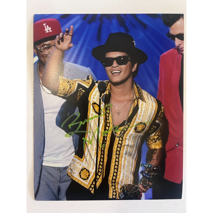 Bruno Mars 8x10 photograph signed with proof