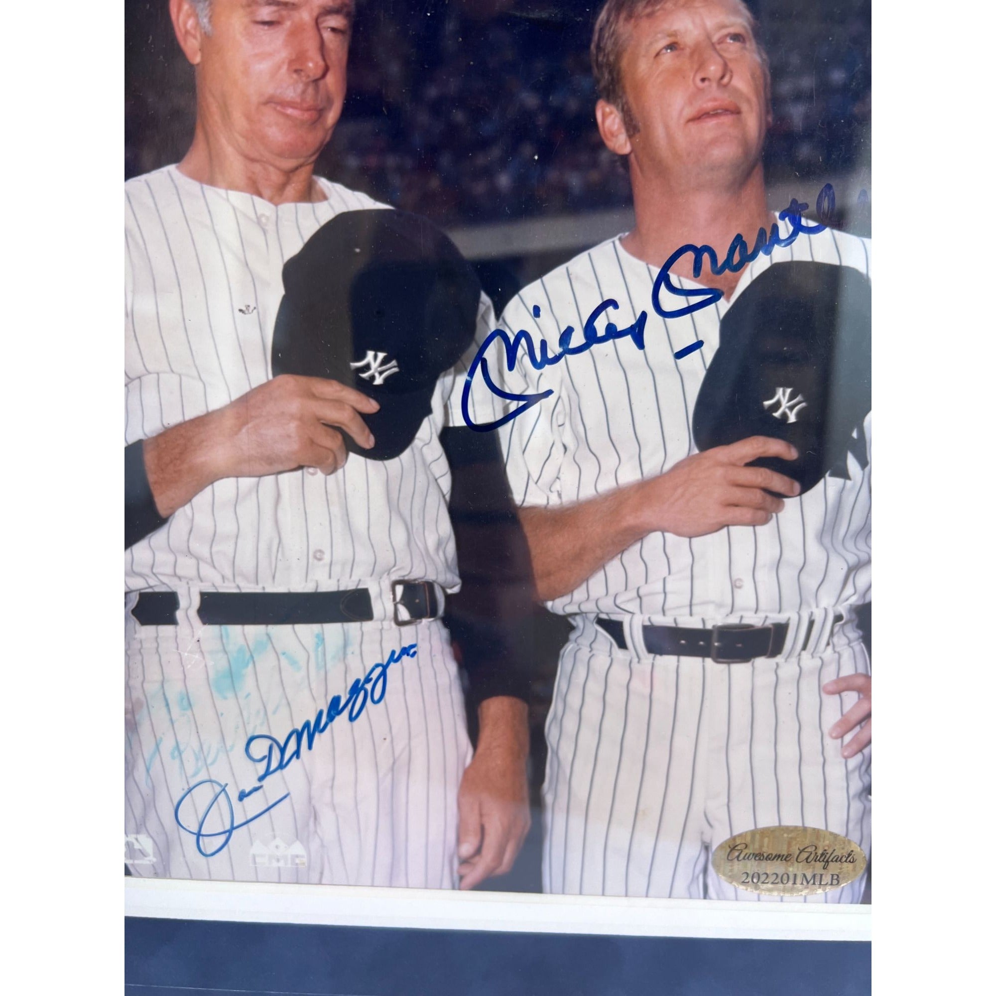 Joe DiMaggio and Mickey Mantle New York Yankees 8 x 10 photo signed with museum quality frame 20x27 inch
