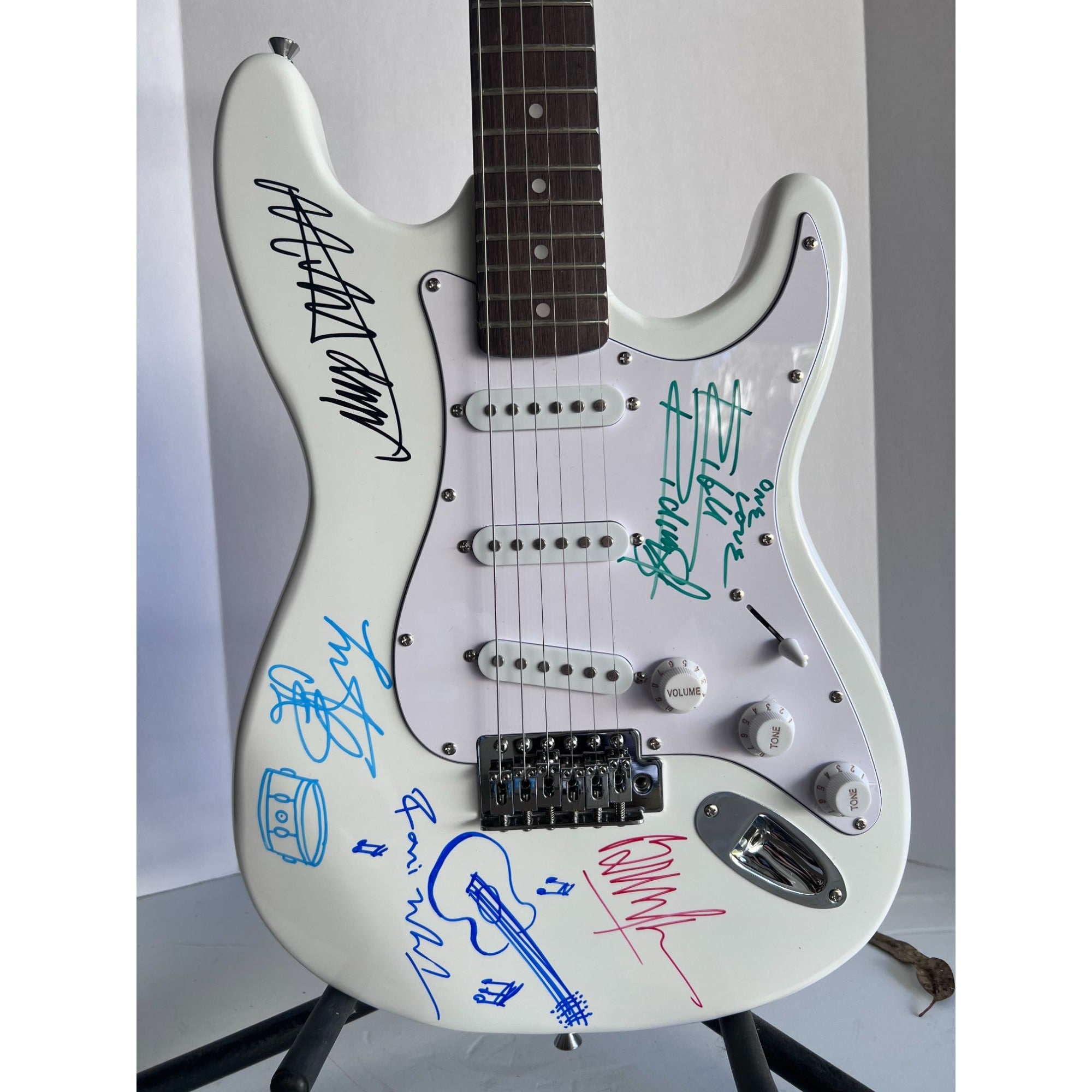 Bill Wyman Keith Richards Charlie Watts Ronnie Wood Mick Jagger full-size stratocaster electric guitar sign with proof