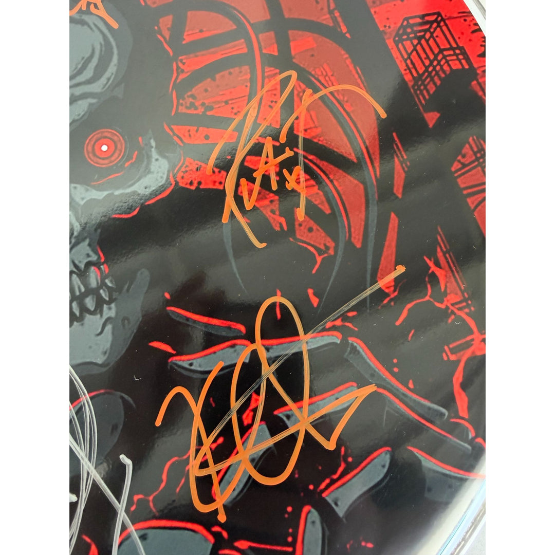 Metallica James Hetfield Lars Ulrich Robert Trujillo Jason Newsted  drumhead signed with proof.