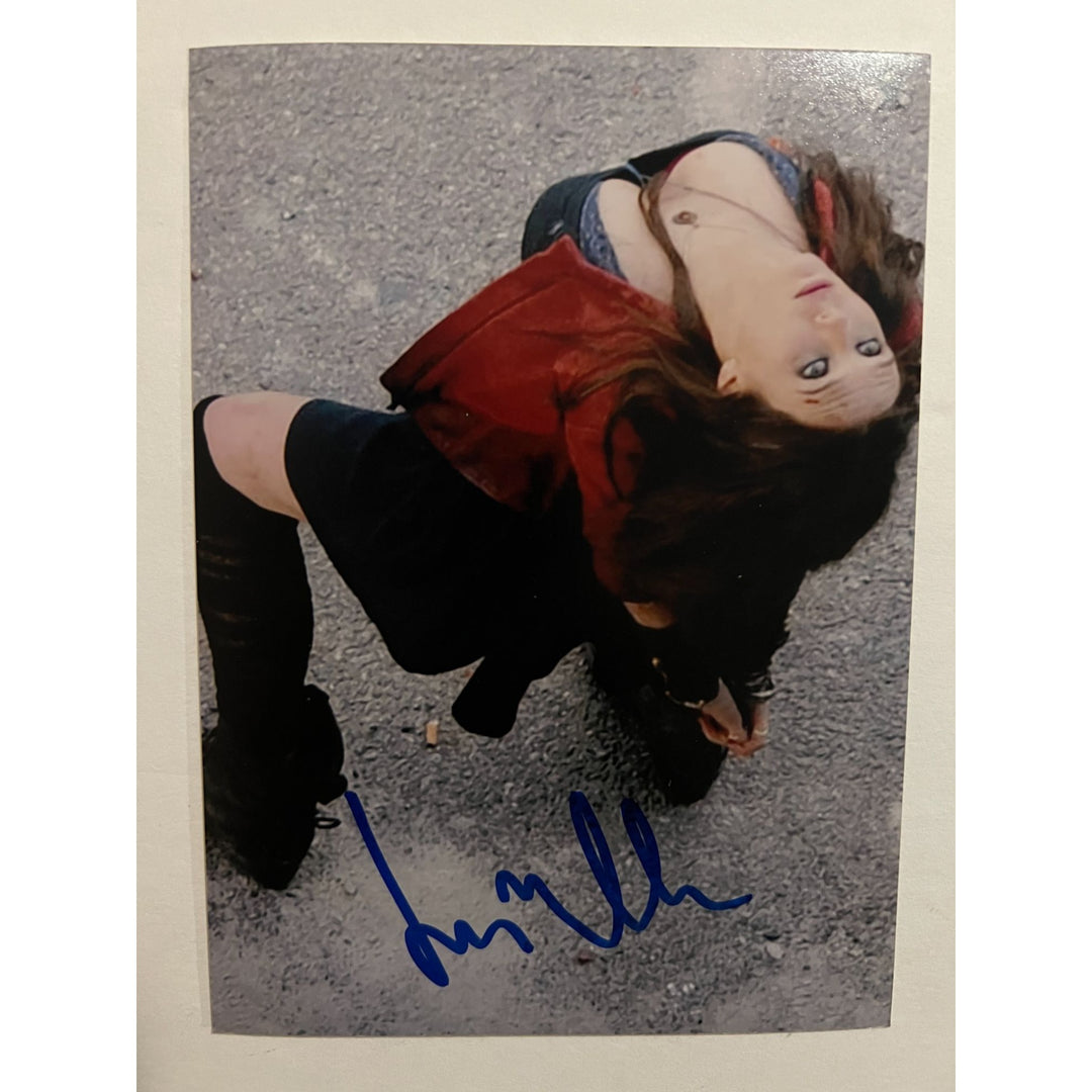 Elizabeth Olsen "Scarlet"  in Marvels' Avengers 5x7 photo signed with proof