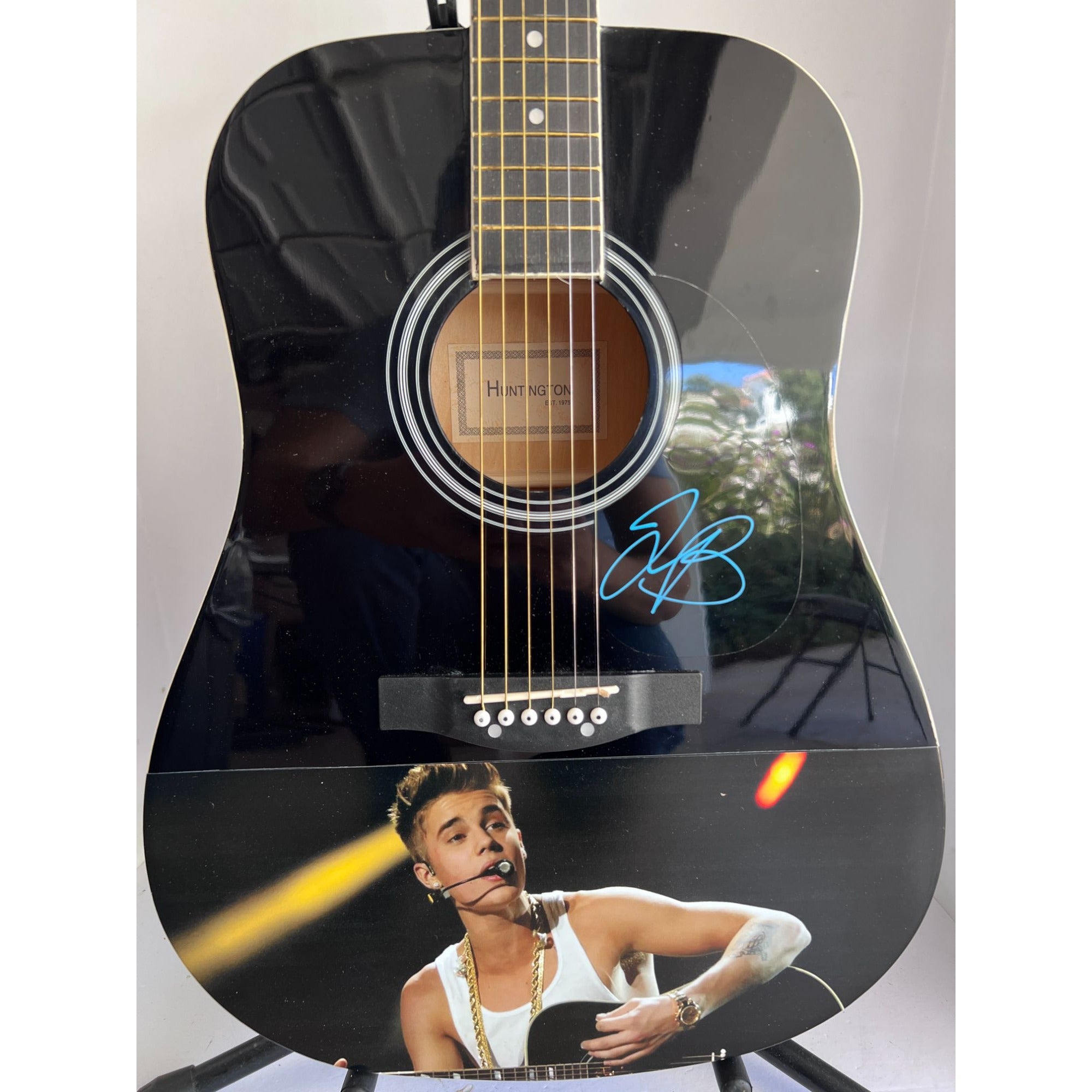 Justin Bieber One of A kind 39' inch full size acoustic guitar signed with proof