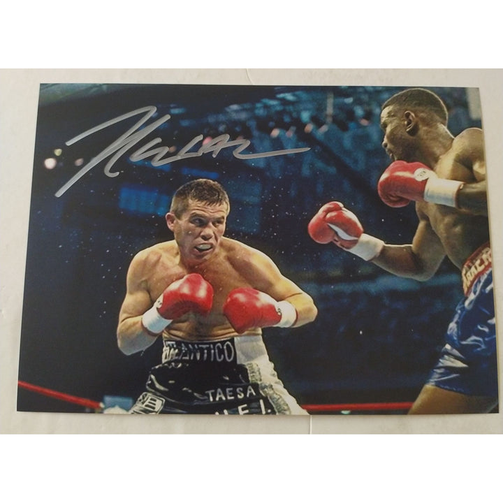 Boxing, Champion, Julio Cesar Chavez, 5x7 photos, signed with proof