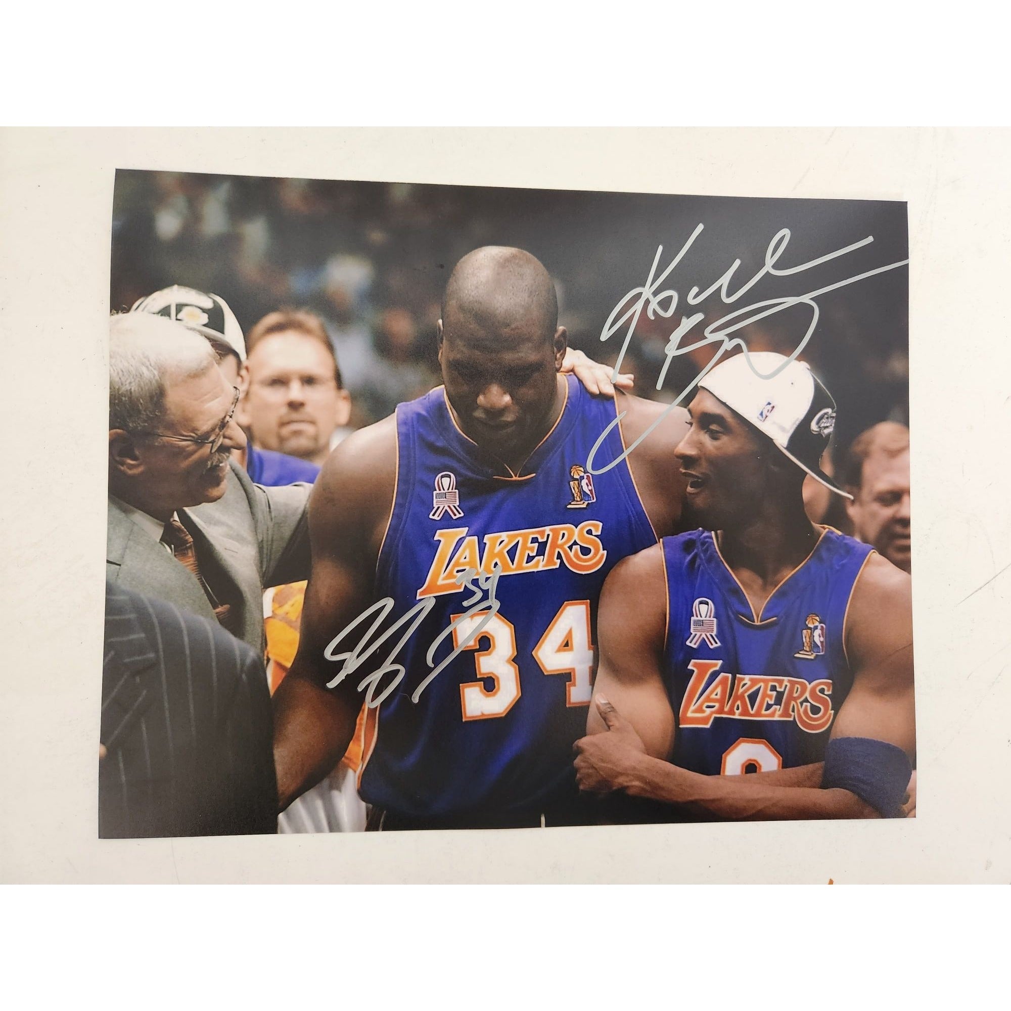 Kobe Bryant Shaquille O'Neal Los Angeles Lakers 8 by 10 photo signed with proof