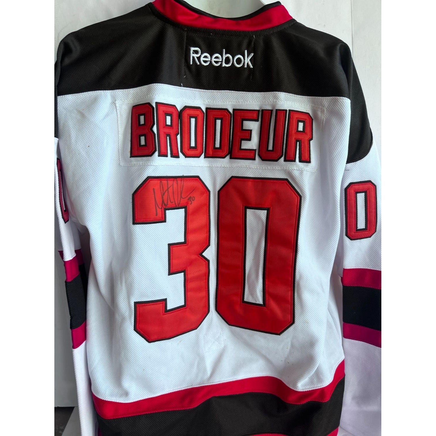 New Jersey Devils Martin Brodeur game model jersey signed with proof