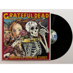 Load image into Gallery viewer, Grateful Dead Jerry Garcia Mickey Hart Bob Weir Phil Lesh &quot;Skeletons From the Closet&quot; original LP signed
