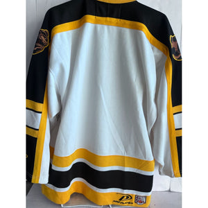 Boston Bruins game model Jersey all-time great signed Milt Schmidt Johnny Bucyik Ray Bourque Bobby Orr Phil Esposito