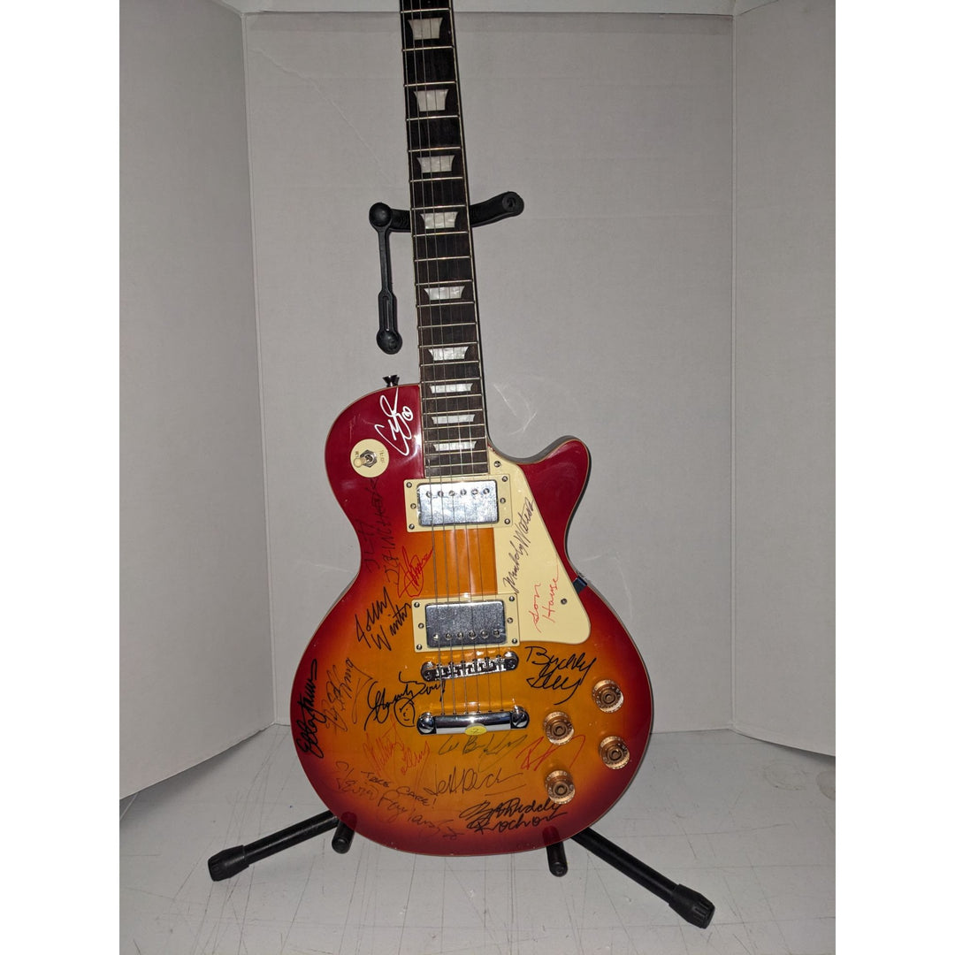 Blues legends Stevie Ray Vaughan, BB King, Chuck Berry, Muddy Watters, Jeff Beck les paul (cherry) electric guitar signed with proof