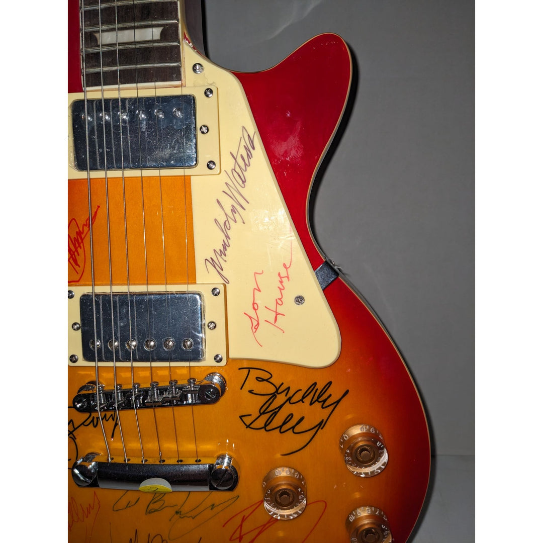 Blues legends Stevie Ray Vaughan, BB King, Chuck Berry, Muddy Watters, Jeff Beck les paul (cherry) electric guitar signed with proof