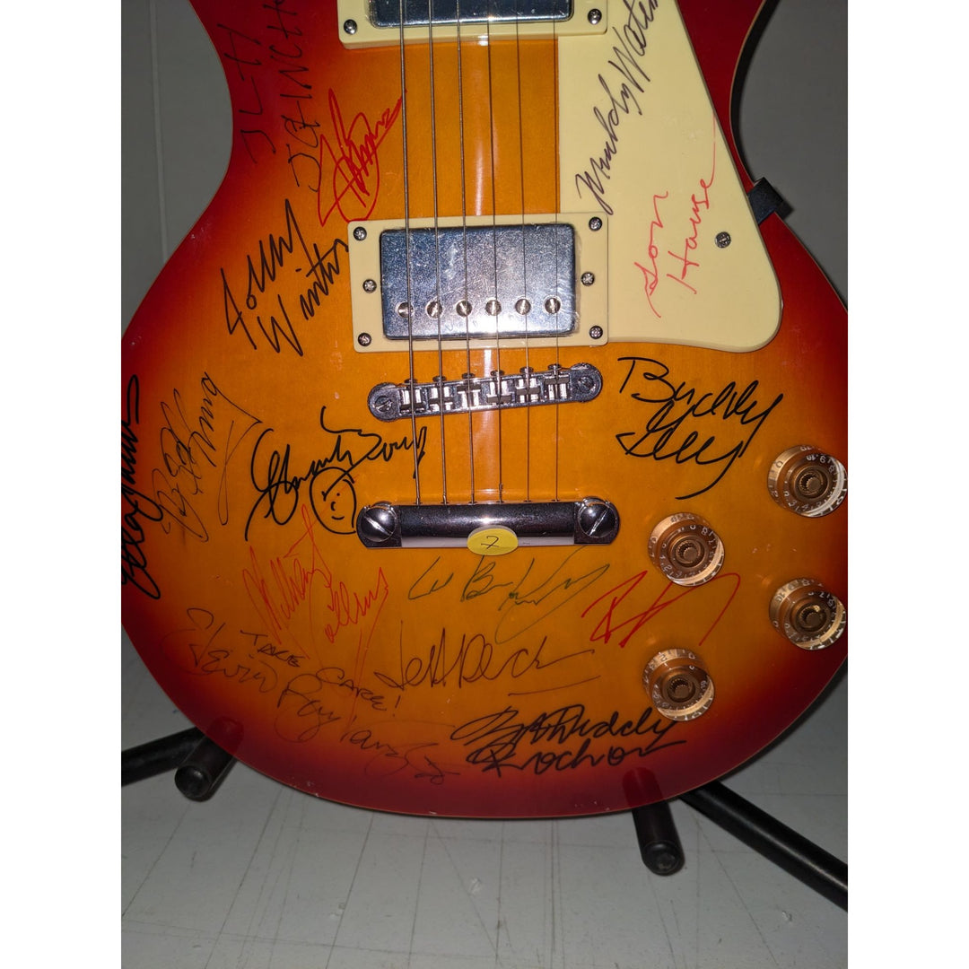Blues legends Stevie Ray Vaughan, BB King, Chuck Berry, Muddy Watters, Jeff Beck les paul (cherry) electric guitar signed with proof