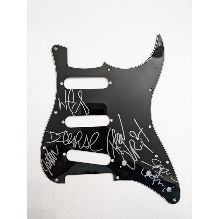 Limp Bizkit Fred Durst, Wes Borland, Sam Rivers, DJ Lethal and John Otto stratocaster electric guitar pickguard signed with proof