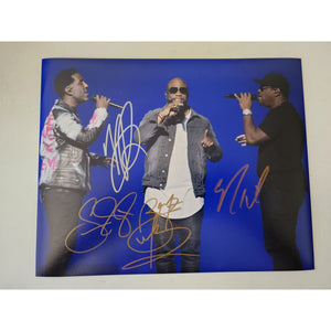 Boyz II Men 8x10 photo signed