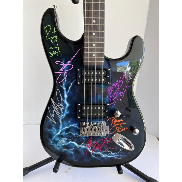 Black Sabbath Ronnie James Dio Ozzy Osbourne Tony iomi Bill Ward Geezer Butler   electric guitar signed with proof