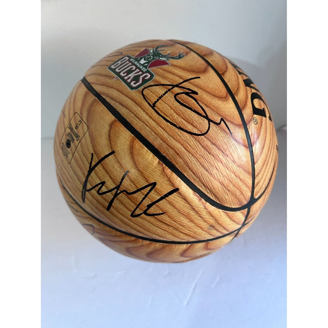 Milwaukee Bucks NBA champions team signed basketball with proof