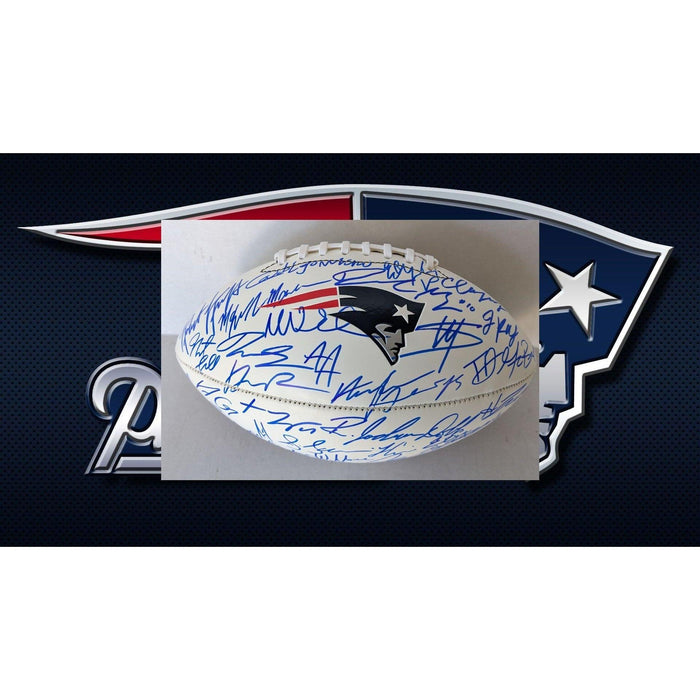 New England Patriots full size logo football 2025 team signed football Maye, Vrabel, Kraft, Henderson (40 plus sigs) with proof