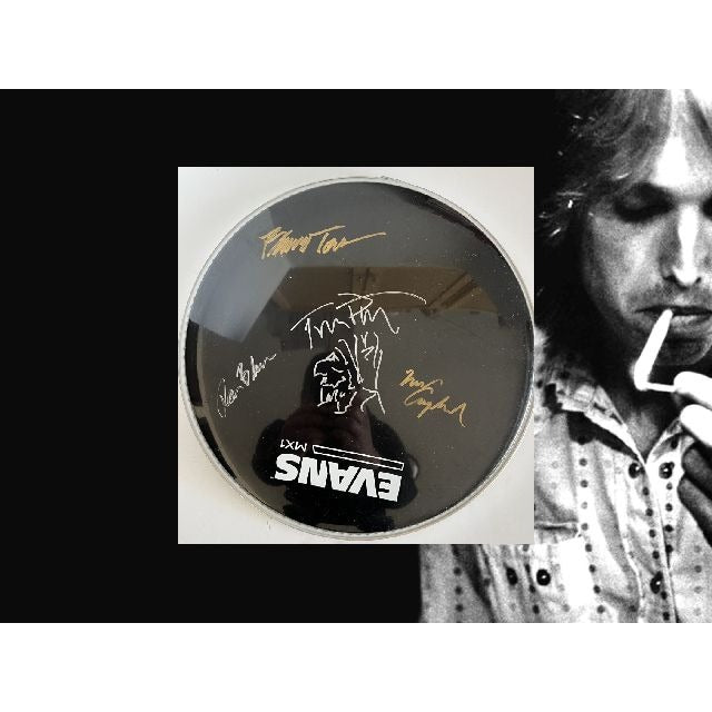 Tom Petty and The Heartbreakers Mike Campbell Ron Blair Benmont Trench 14'' drumhead signed with proof