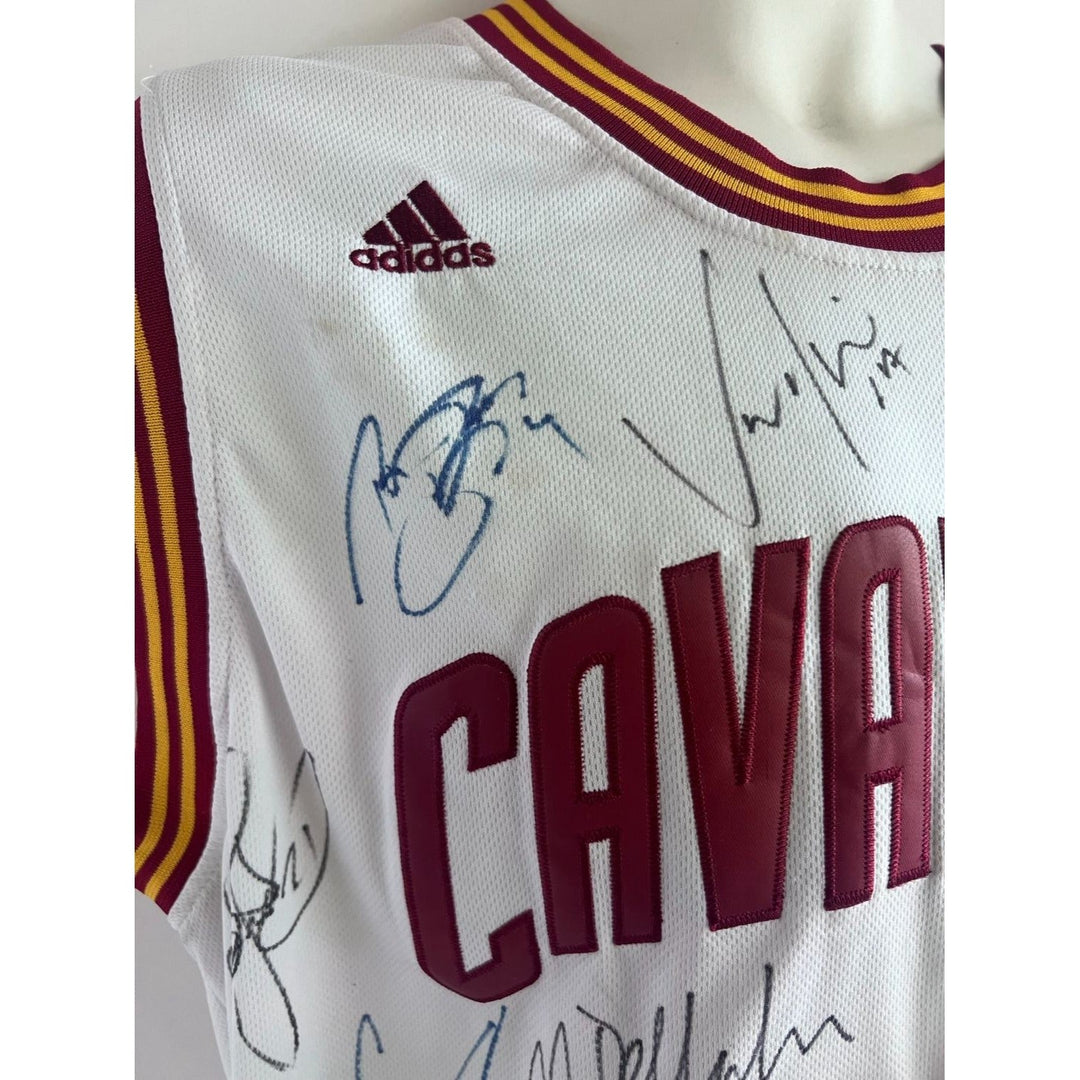 LeBron James Cleveland Cavaliers 2015-16 NBA champs team signed jersey
