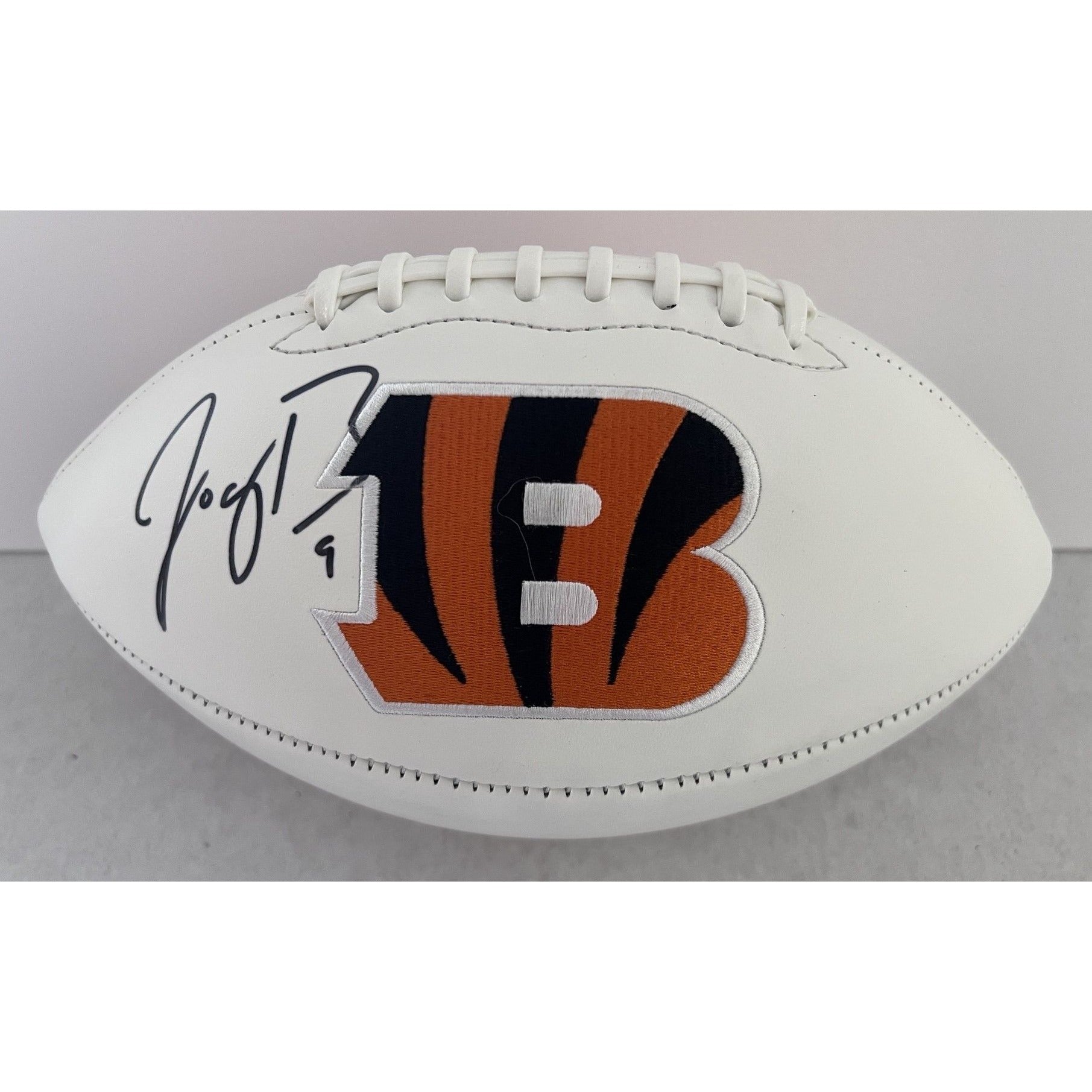 Joe Burrow Cincinnati Bengals full size logo ball signed with proof