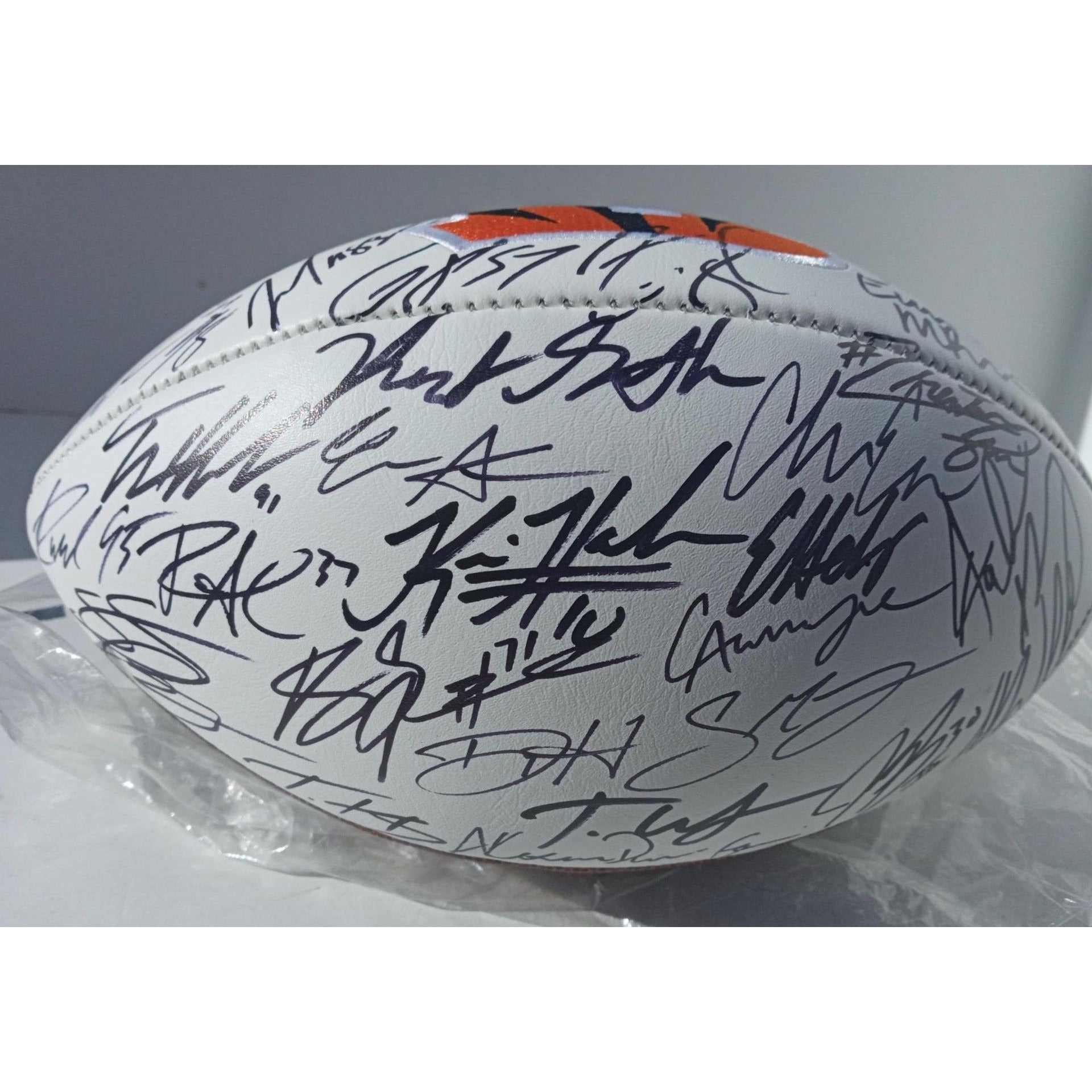 Joe Burrow, Jamarr Chase, Cincinnati Bengals 2021-22 team signed ball with proof