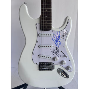 Lemmy Kilmister Motorhead Huntington Stratocaster full size electric guitar signed with proof