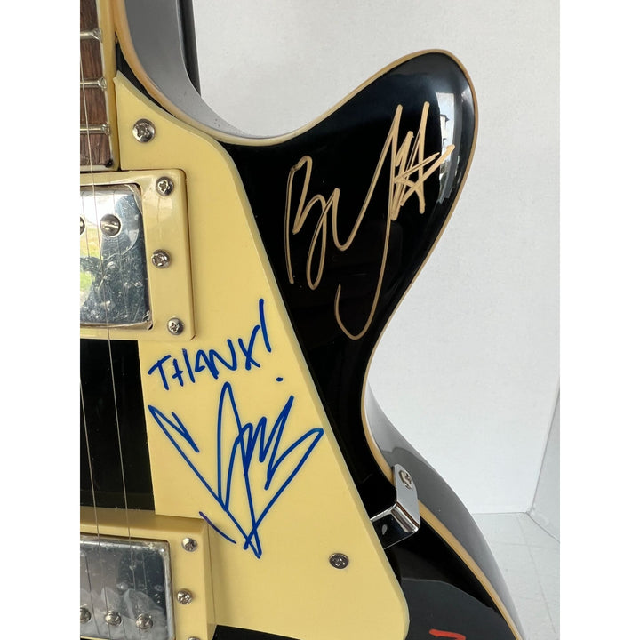 Grunge Legends Pearl Jam Sound Garden, STP, Alice in Chains Les Paul electric guitar signed with proof