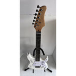 Load image into Gallery viewer, Noel Gallagher Oasis stratocaster electric guitar signed with proof
