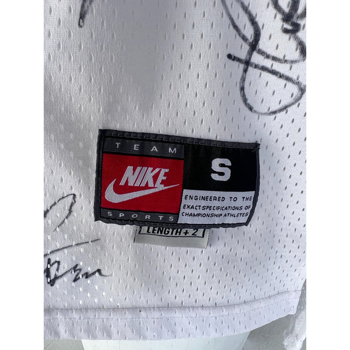 Chicago Bulls game model authentic jersey 1995-1996 Michael Jordan, Scottie Pippen, Dennis Rodman Phil Jackson team signed NBA Champs.