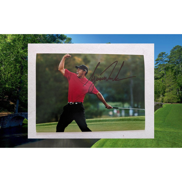 Tiger Woods 5x7 photo signed with proof