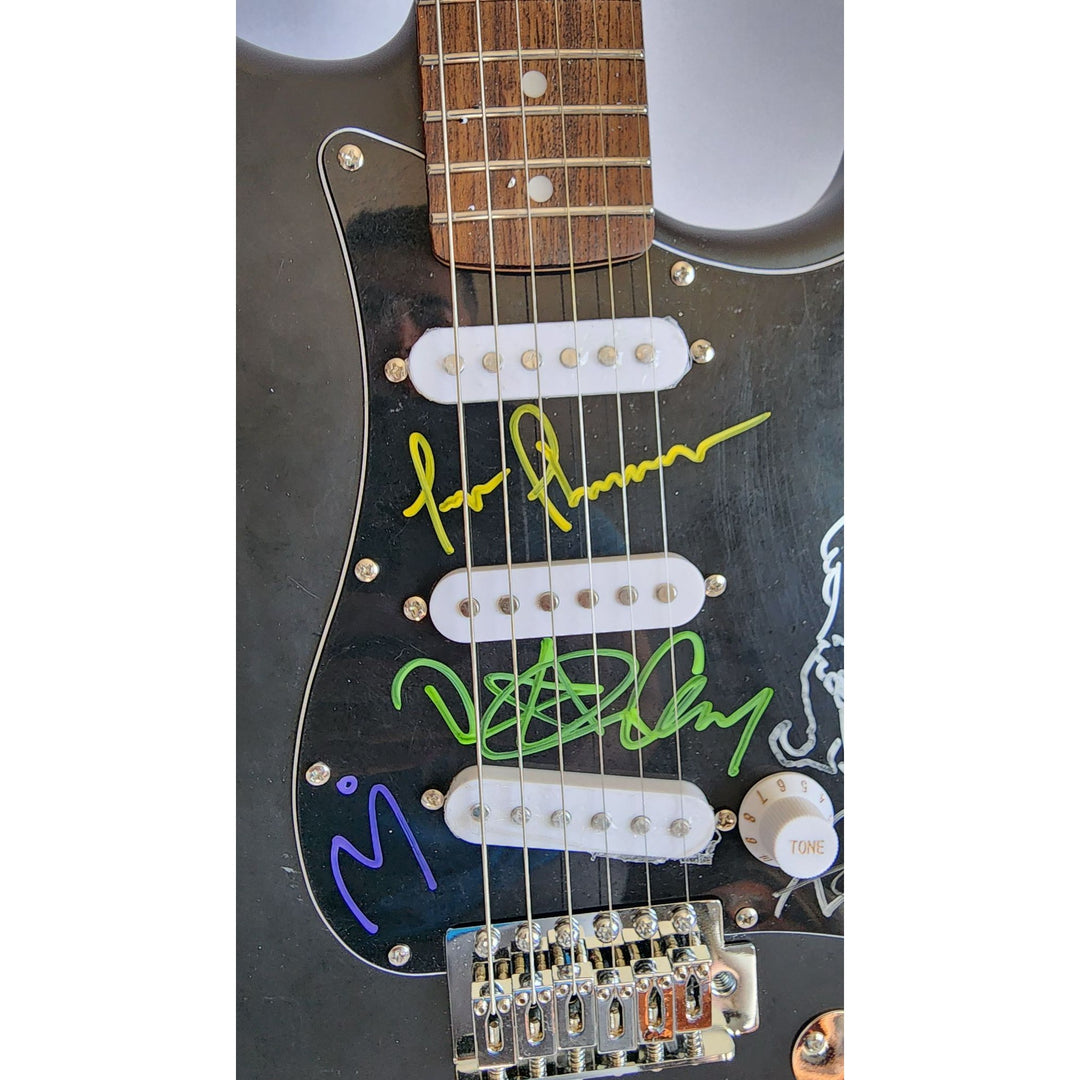 Maynard James, Keenan Danny Carey, Justin Chancellor, Adam Jones (Tool) authentic Fender Stratocasterelectric guitar signed with proof