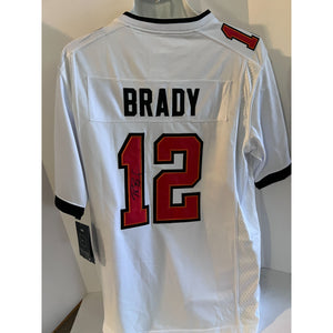Tom Brady Tampa Bay Buccaneers Nike size medium game model jersey signed with proof