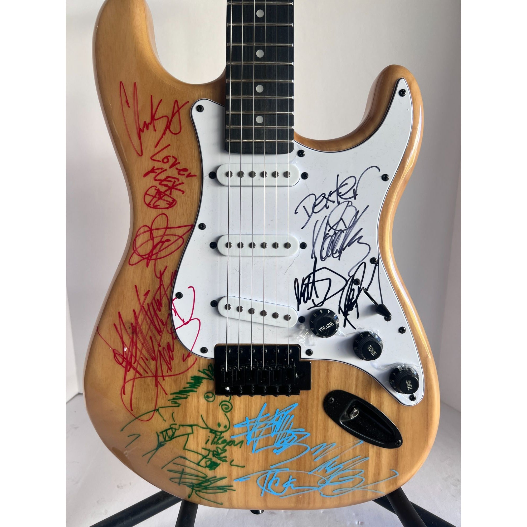 Anthony Kiedis, Dexter Holland, Billy Joe Armstrong, Travis Barker One-of-a-Kind electric guitar signed with proof