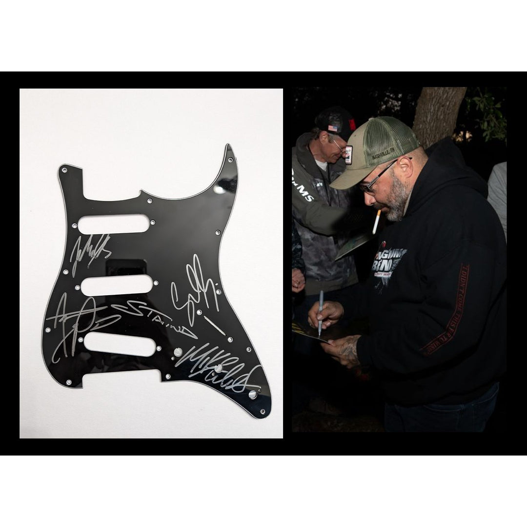 Staind Band stratocaster Electric-Guitar-Pickguard Aaron Lewis, Johnny April, Mike Mushok, Sal Giancarelli signed with proof