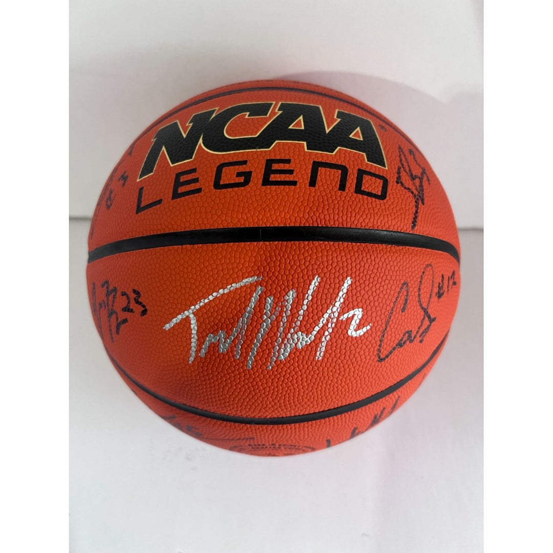 University of Connecticut men's NCAA basketball national champions team signed Wilson full size basketball