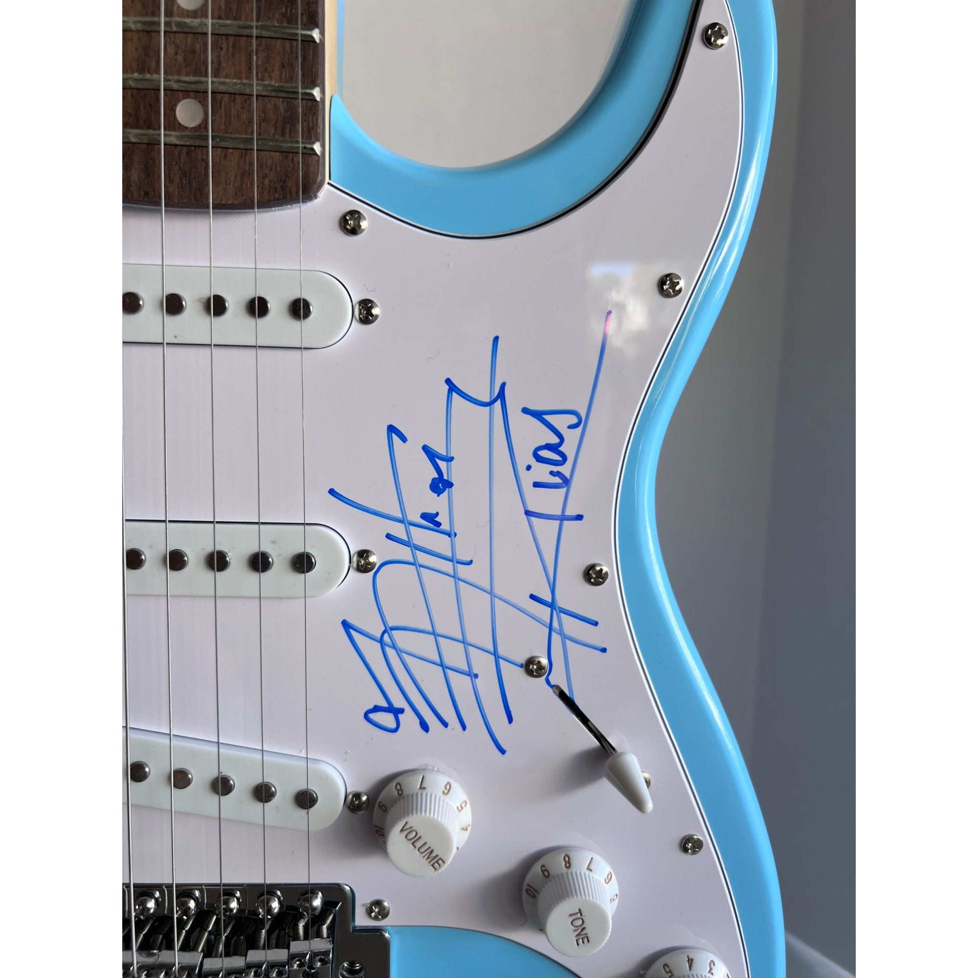 RHCP electric guitar Anthony Kiedis Chad Smith flea John Frusciante signed with proof