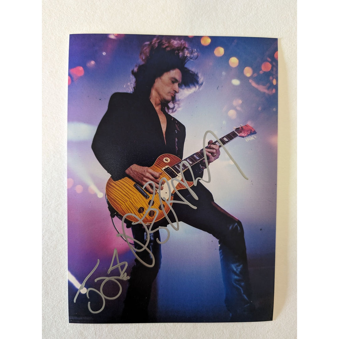 Joe Perry Aerosmith 5x7 photograph signed with proof