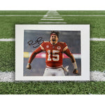 Load image into Gallery viewer, Patrick Mahomes Kansas City Chiefs 8x10 photo signed with proof
