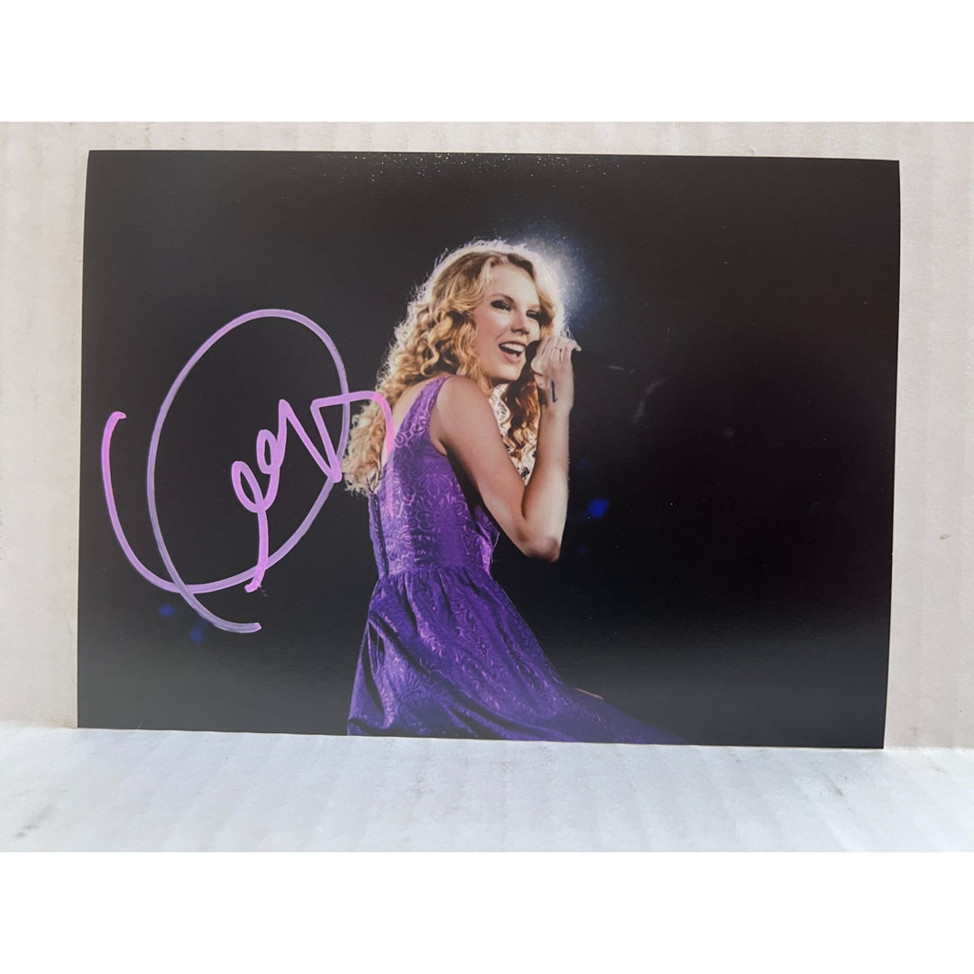 Taylor Swift 5x7 photo signed with proof