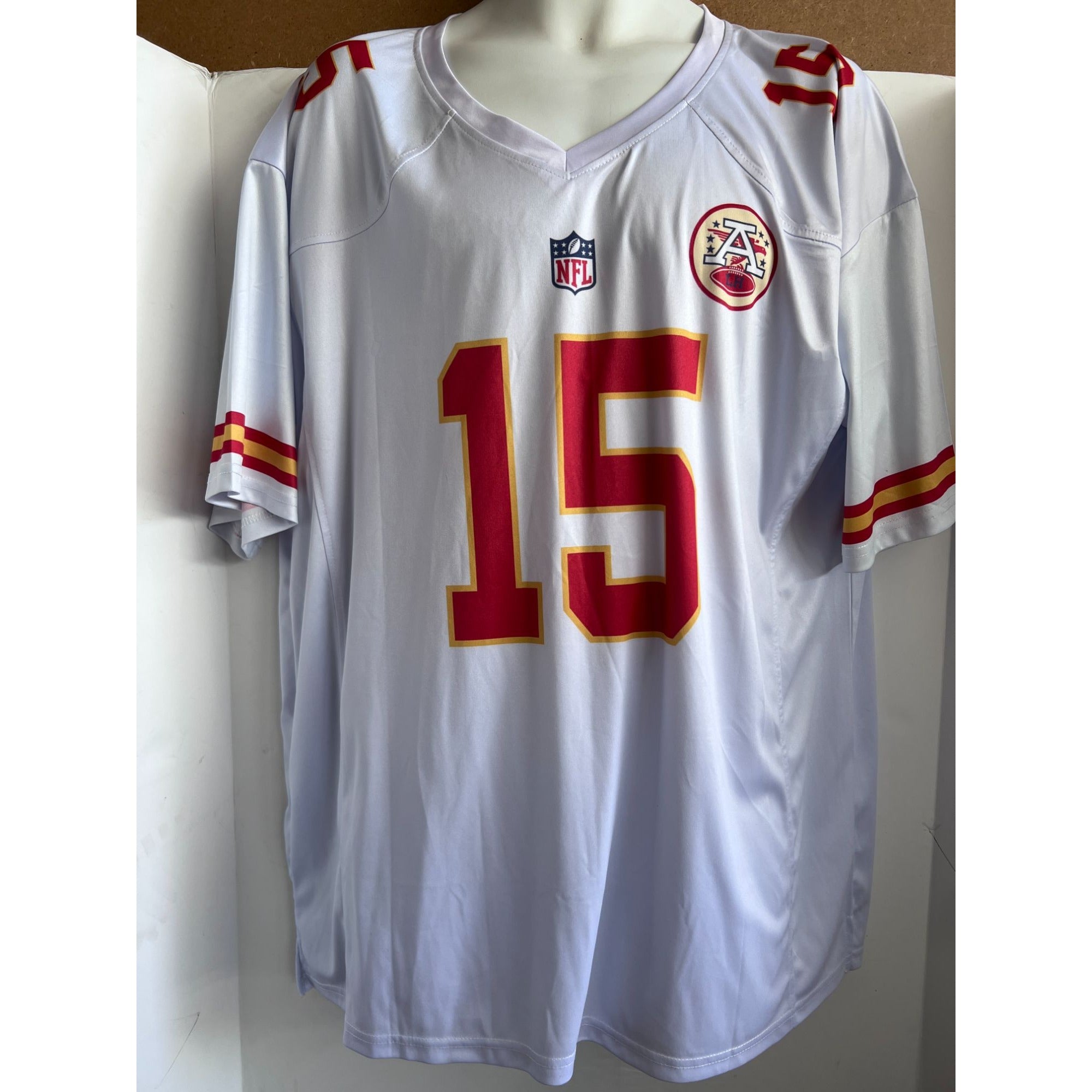 Patrick Mahomes replica size extra large Kansas City Chiefs jersey sig –  Awesome Artifacts