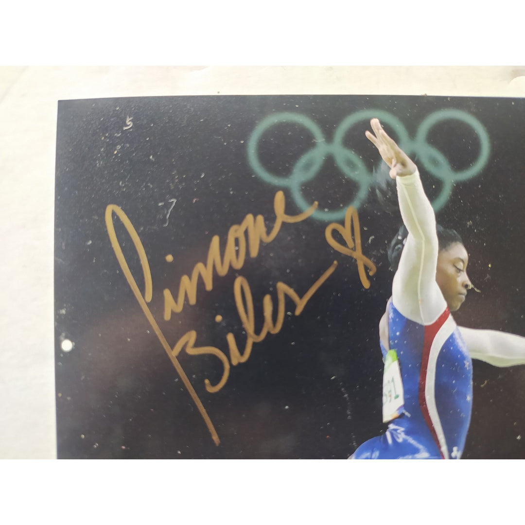 Simon Biles USA Olympic gold medal gymnast 5x7 photo signed with proof 