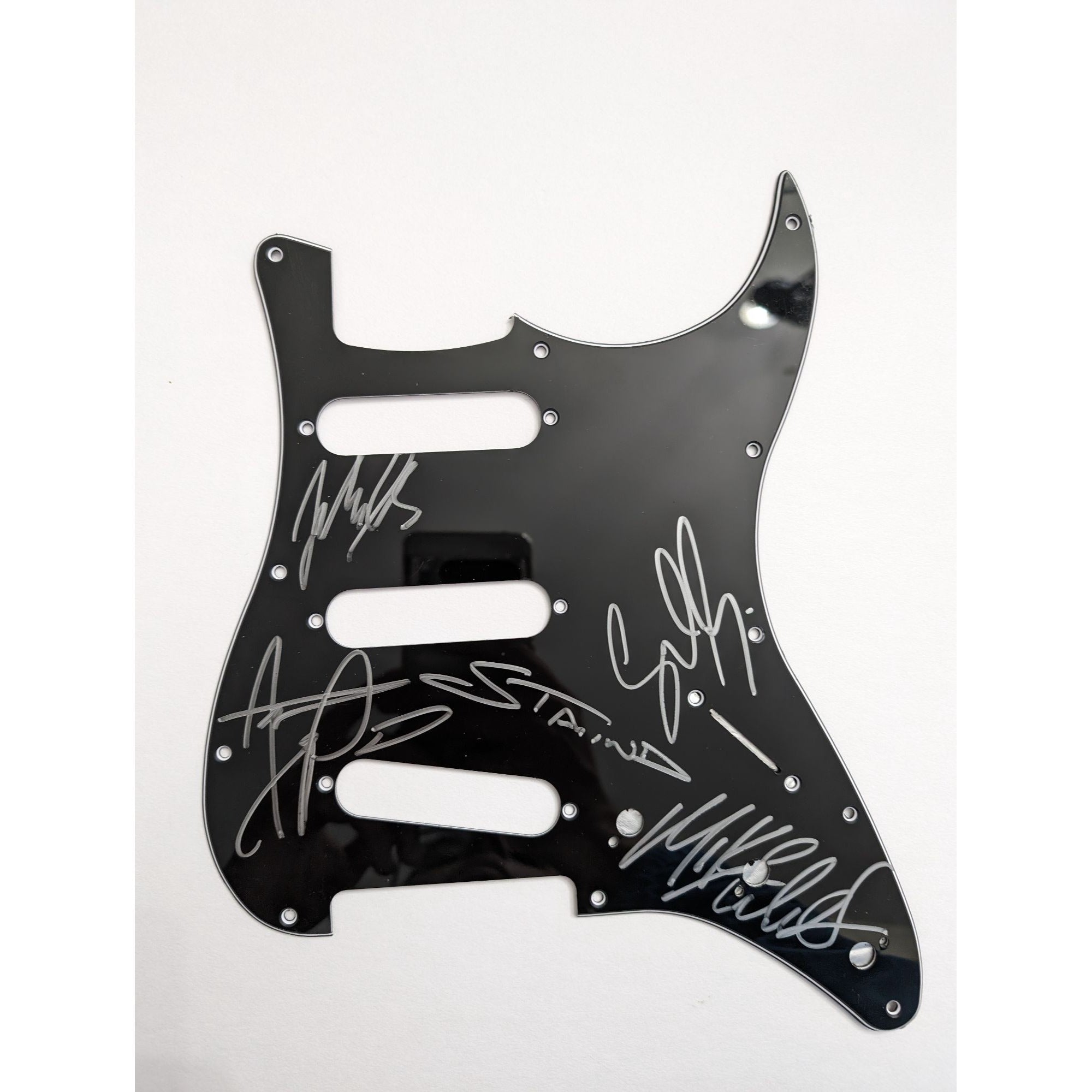 Staind Band stratocaster Electric-Guitar-Pickguard Aaron Lewis, Johnny April, Mike Mushok, Sal Giancarelli signed with proof