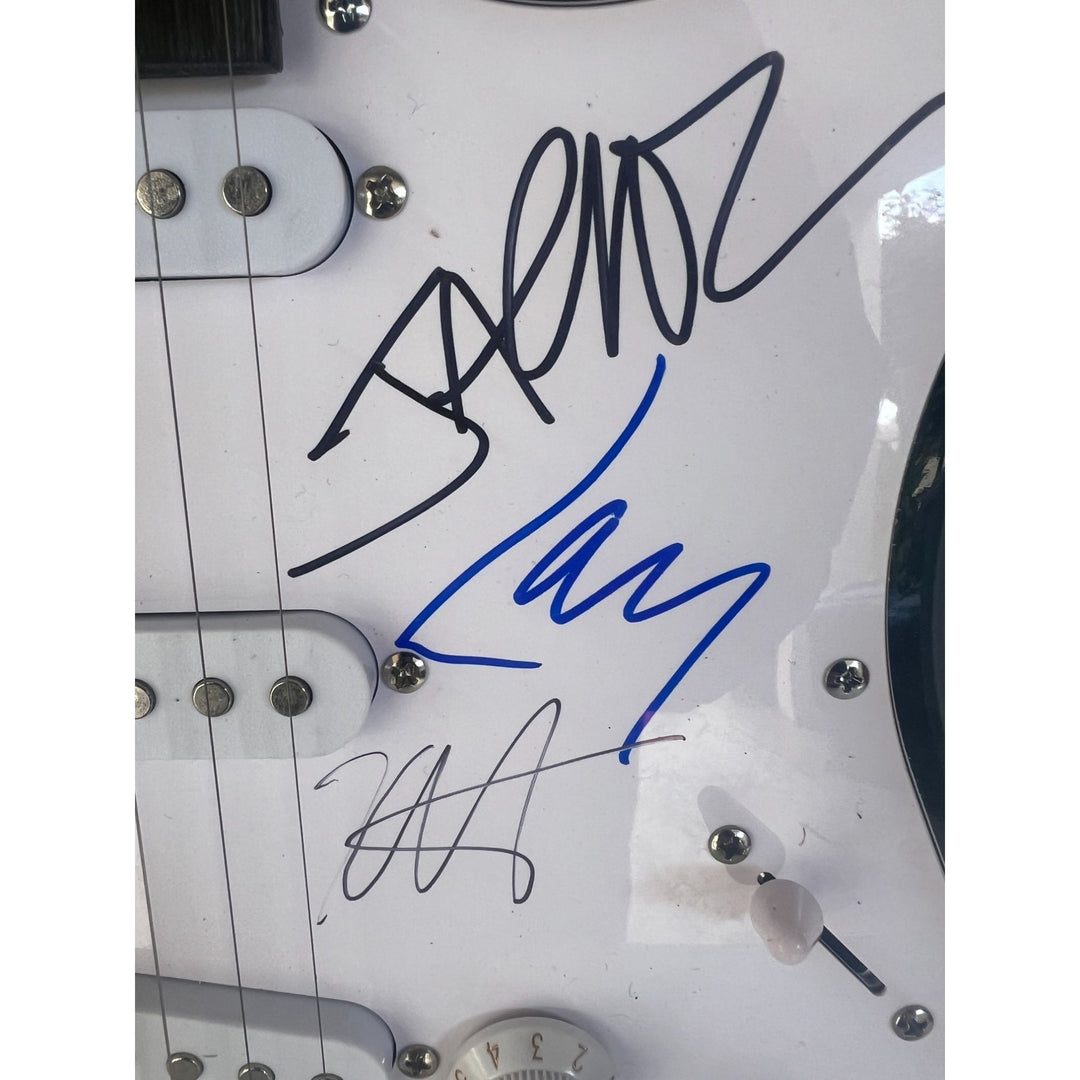 Metallica James Hetfield Kirk Hammett Jason Newsted Lars Ulrich Heavy Metal skull guitar signed with proof