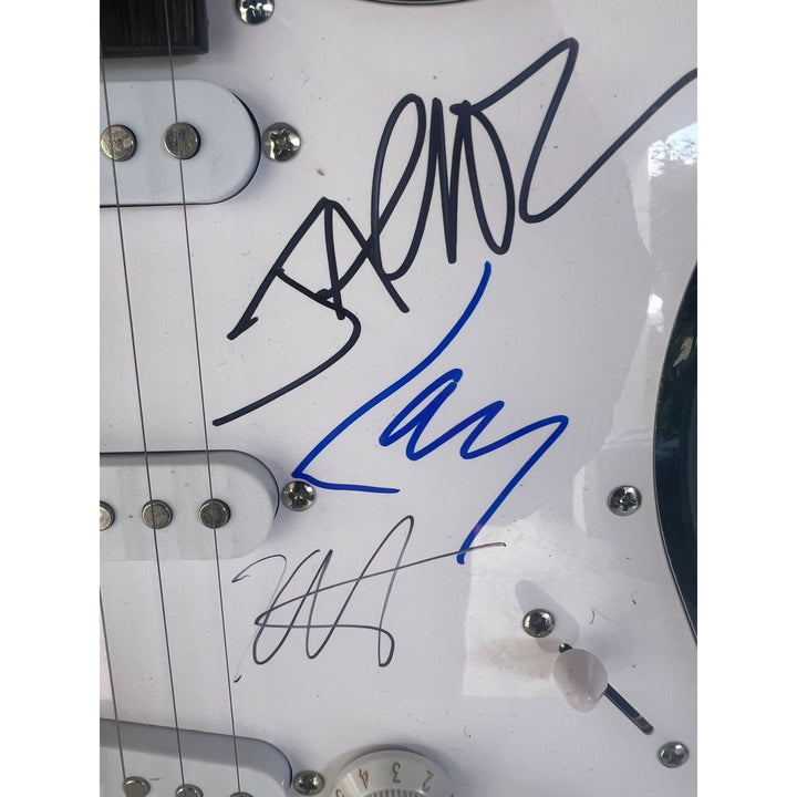 Metallica James Hetfield Kirk Hammett Jason Newsted Lars Ulrich Heavy Metal skull guitar signed with proof