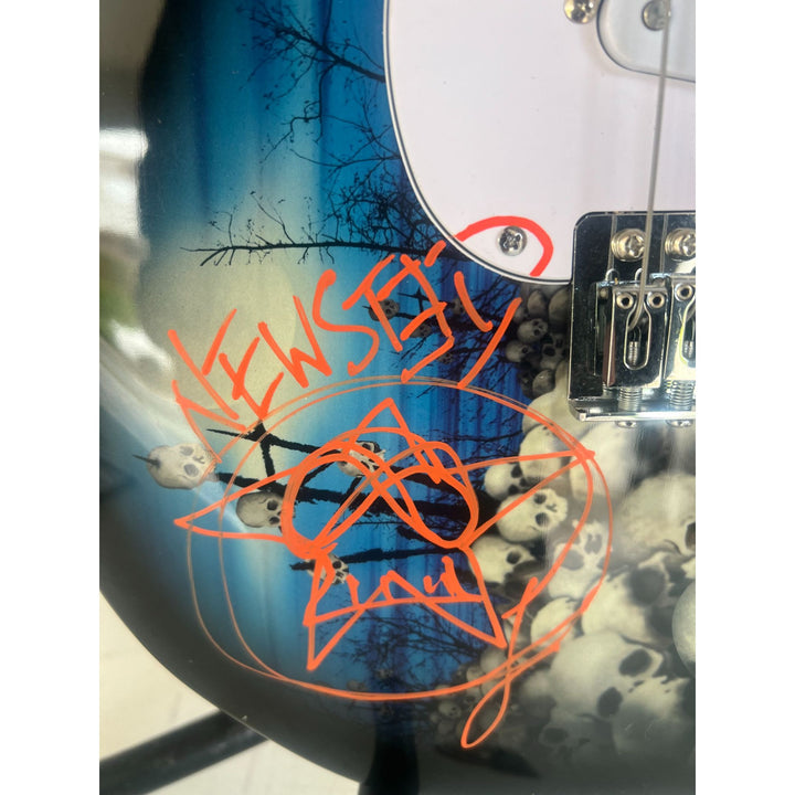 Metallica James Hetfield Kirk Hammett Jason Newsted Lars Ulrich Heavy Metal skull guitar signed with proof